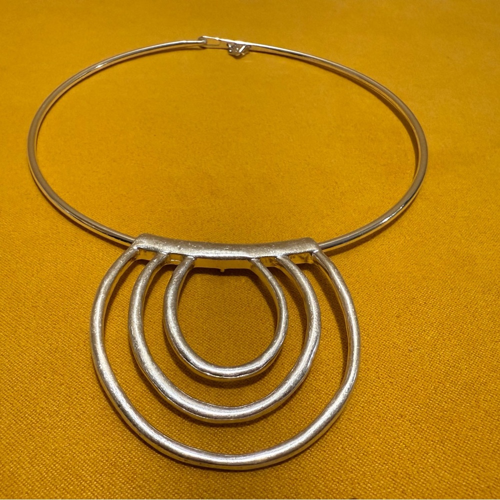 RLM Robert Lee Morris SoHo Silvertone Sculptural Necklace